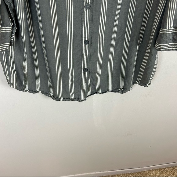 Tahari Gray White Striped Oversized Blouse Size Medium - Picture 6 of 10